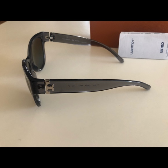 Tory Burch sunglasses - Picture 3 of 5